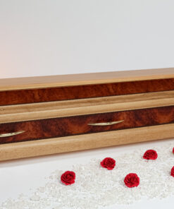 Shanghai Wurzelholz, Hell