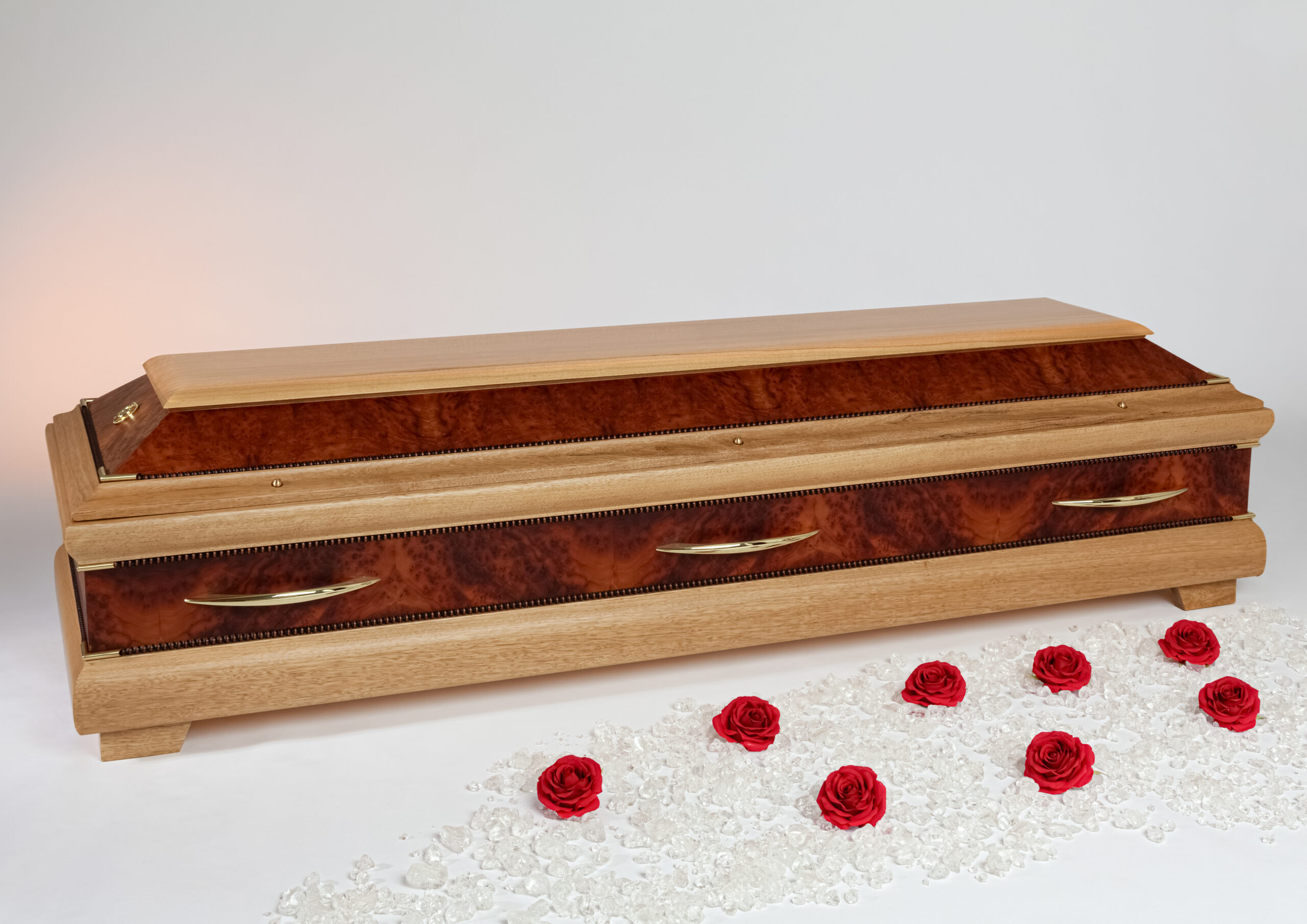 Shanghai Wurzelholz, Hell